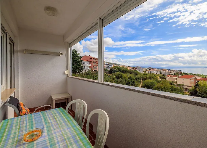 Beschauliches Nur 500 Meter Zum Mit Meerblick Und Waschmaschine * Crikvenica