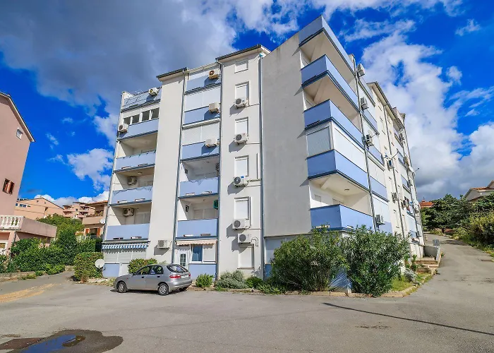 Beschauliches Nur 500 Meter Zum Mit Meerblick Und Waschmaschine Appartement Crikvenica